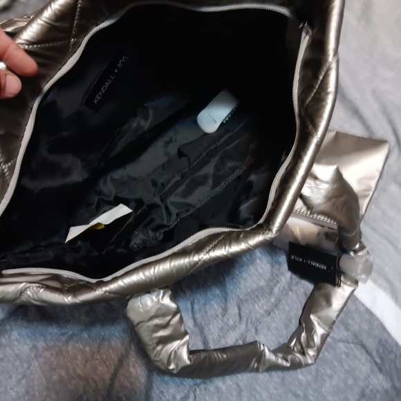 Purses - Picture 4 of 4